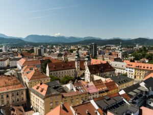 Klagenfurter Altstadt mit Stadtpfarrturm