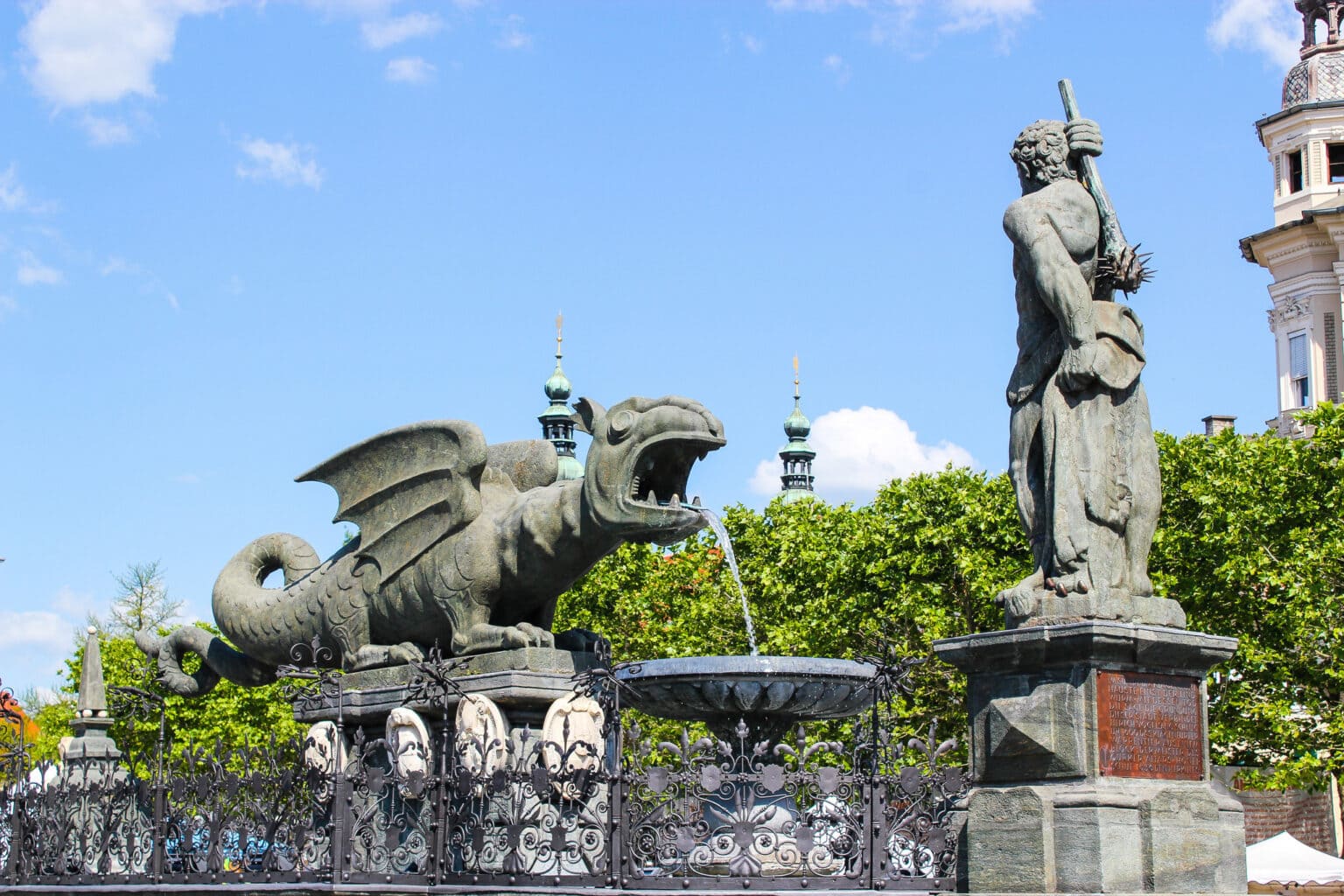 Lindwurm am Neuen Platz