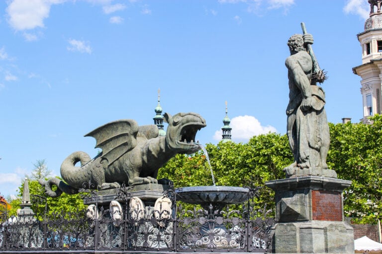 Lindwurm am Neuen Platz