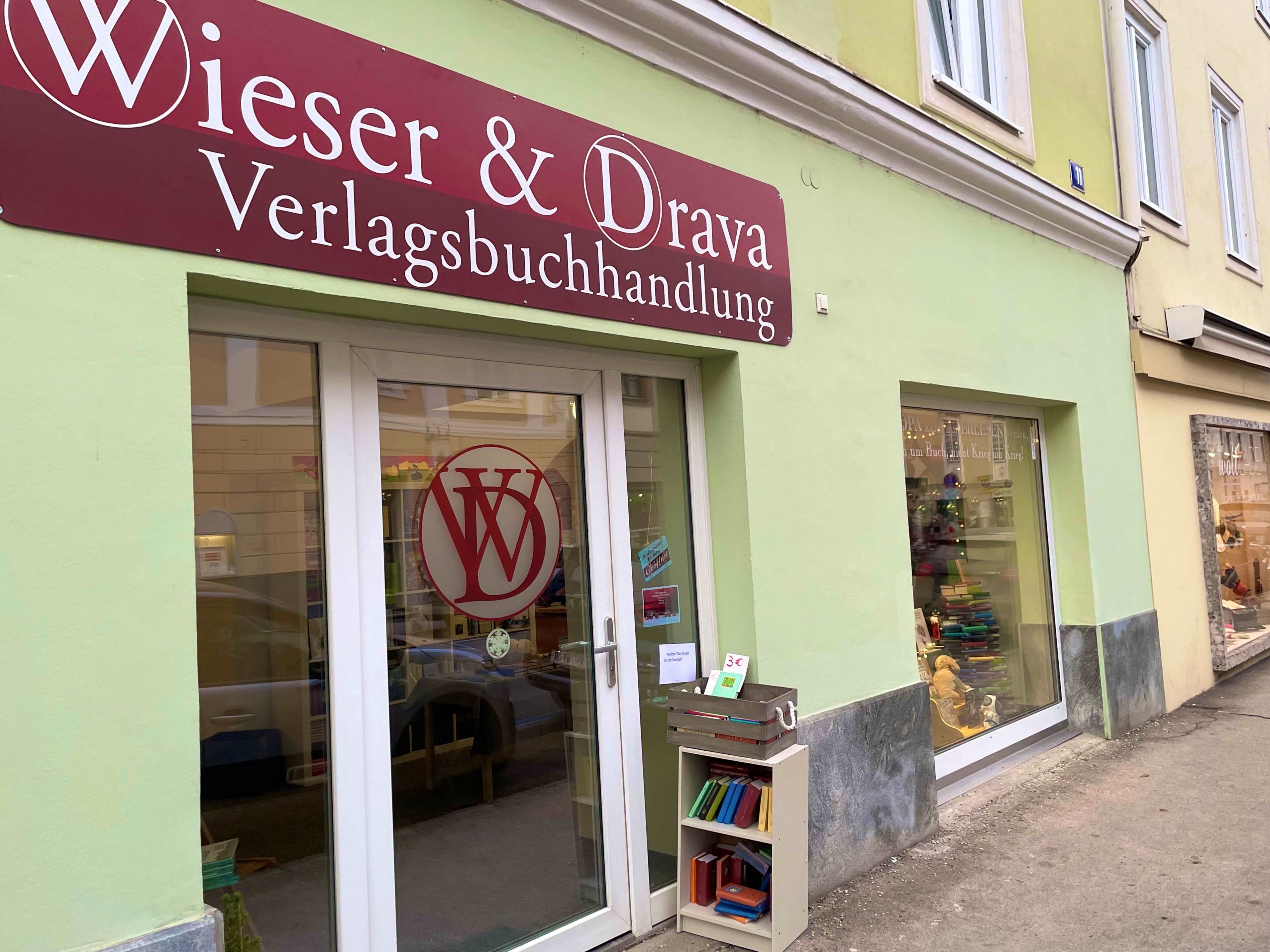 Eingang zur neuen Verlagsbuchhandlung Wieser & Drava in der 8.-Mai-Straße in Klagenfurt