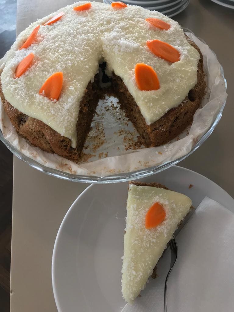 Karottenkuchen mit Kokos im Café Como in Klagenfurt