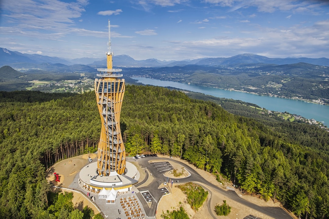 Luftansicht vom Pyramidenkogel am Wörthersee