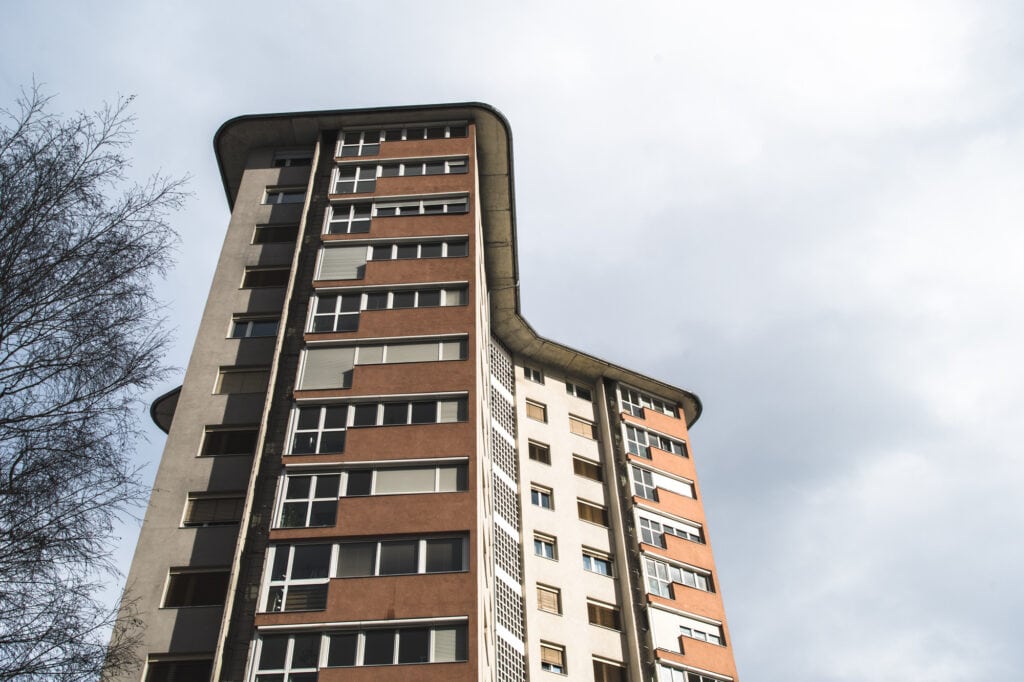 Sternhochhaus, moderne Architektur, 9020 Klagenfurt am Wörthersee, 60er Jahre Bauwerk