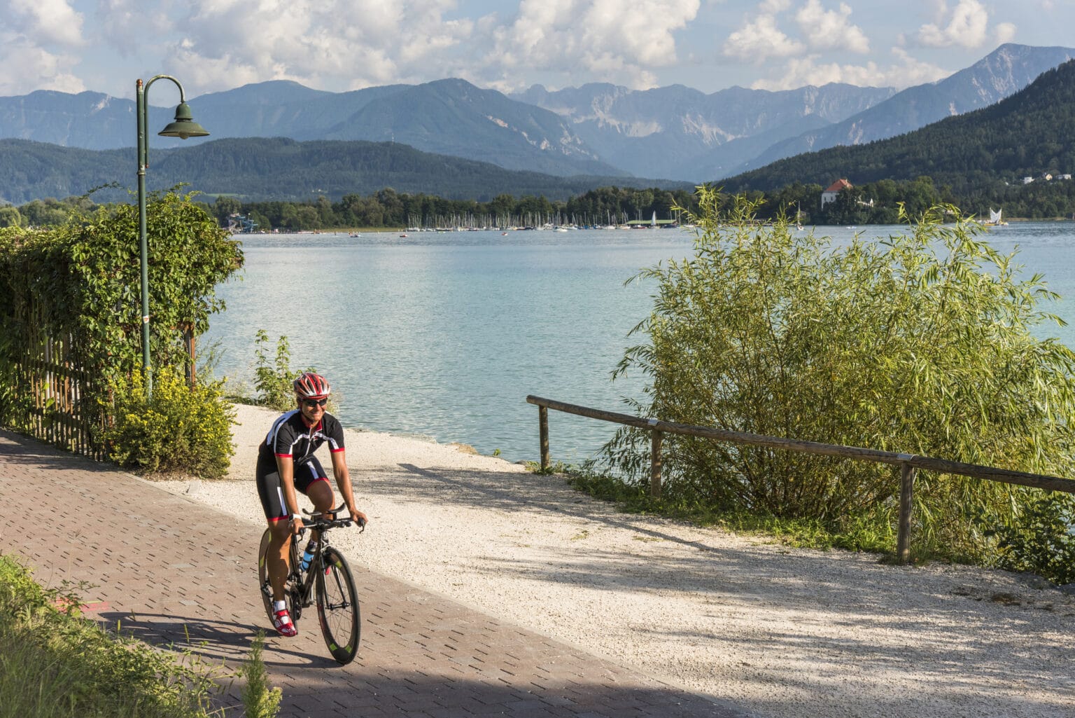 Wörthersee Triathlon mit Rennrad entlang der Promenade