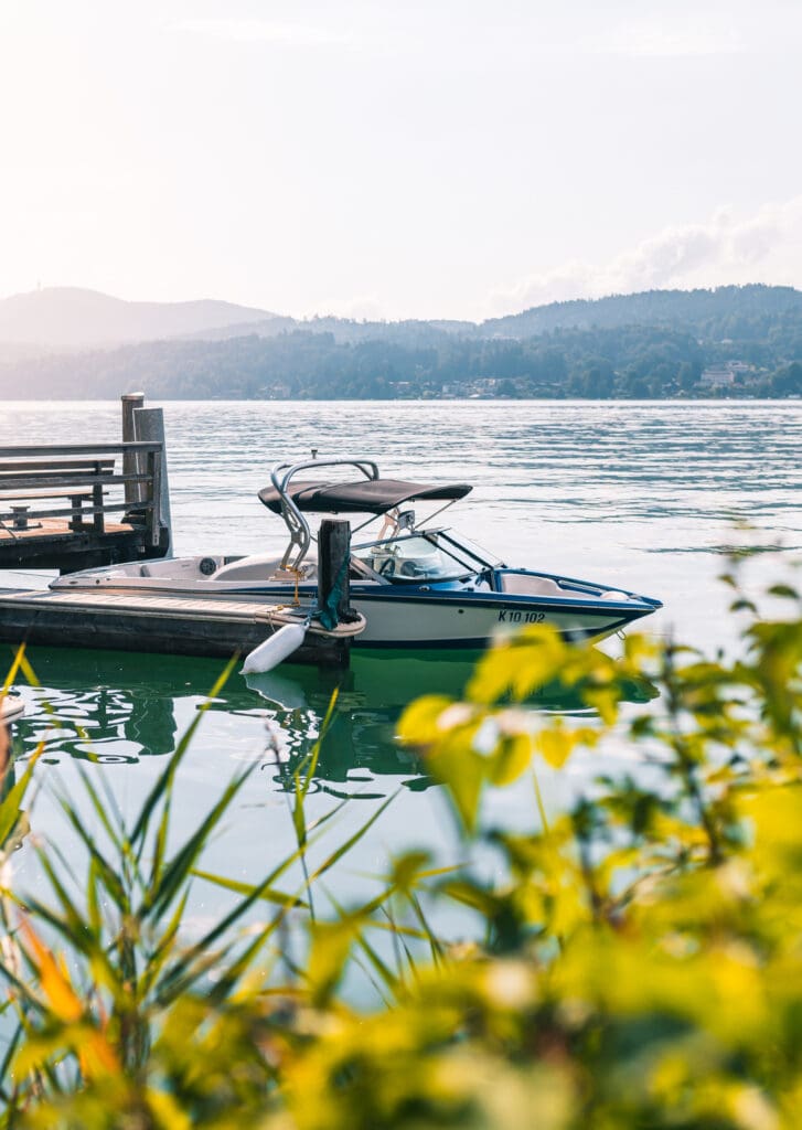 Motorboot in Klagenfurt am Wörthersee