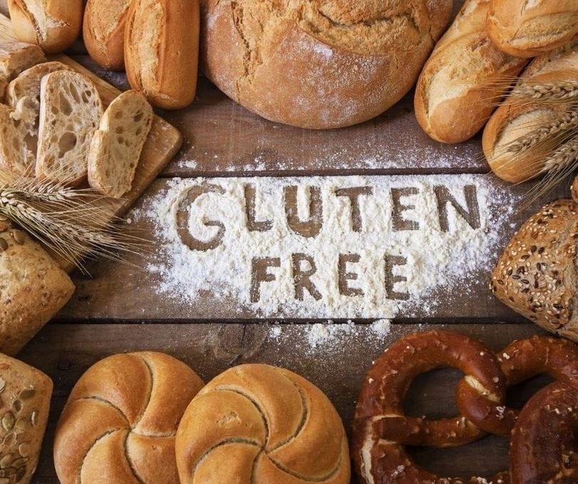 glutenfreie Backwaren der Naturbäckerei Lagler, es gibt Semmeln, Croissants, Laugengebäck, Brot und verschiedene Kornbäckerei