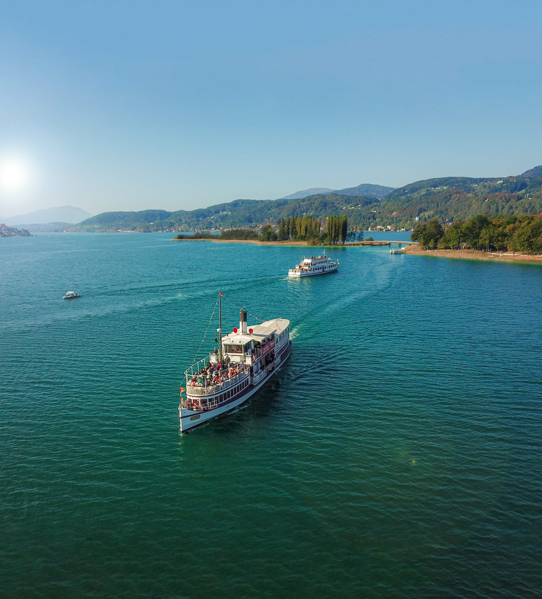 Luftansicht Schiff auf dem Wörthersee