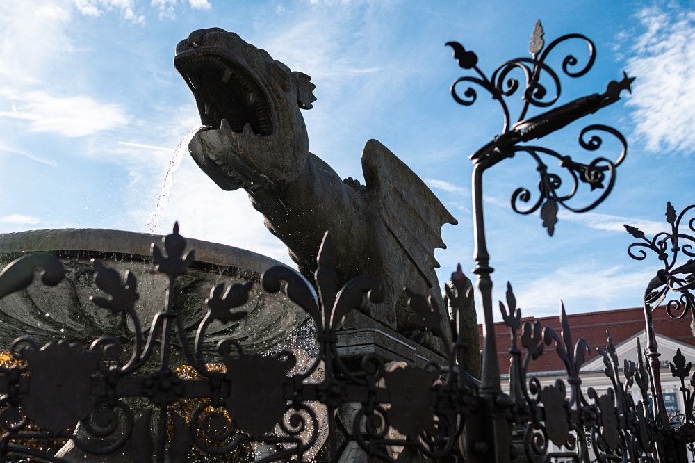 Lindwurm, Lindwurmbrunnen, Tiere in der Stadt, 9020 Klagenfurt am Wörthersee, Sehenswürdigkeiten