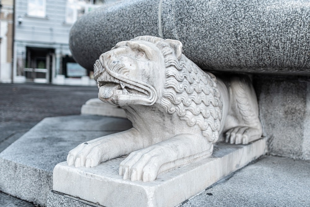 Spannheimerbrunnen, Steinlöwe, Tiere in der Stadt, 9020 Klagenfurt am Wörthersee, Sehenswürdigkeiten