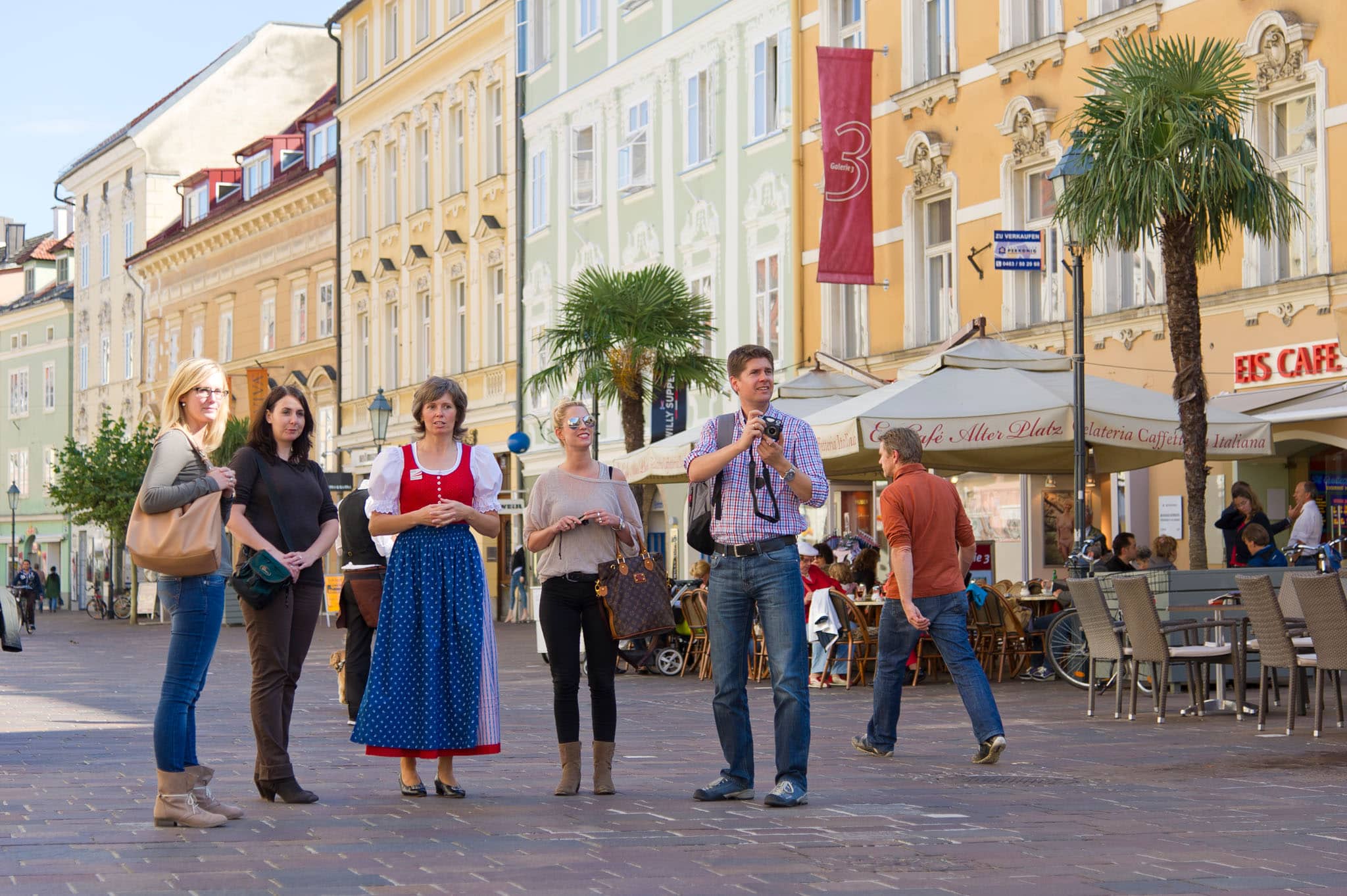 Kulturliebhaber kommen bei einer Altstadt-Führung auf Kosten