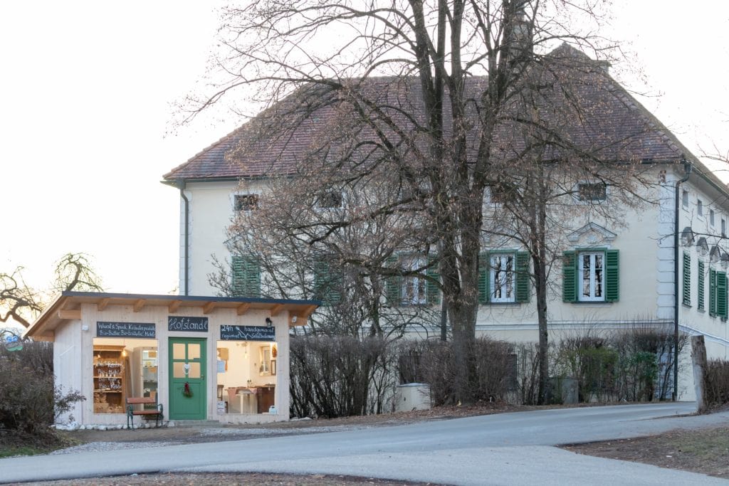 das 24 Stunden Abhol Hofstandl neben Schloss Gundersdorf