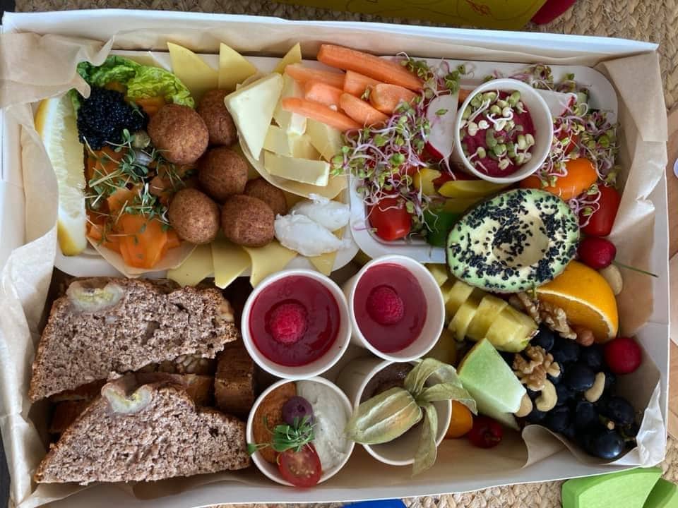 Vegane Brunchbox bei LaPared in Klagenfurt (c) Barbara Schmerlaib