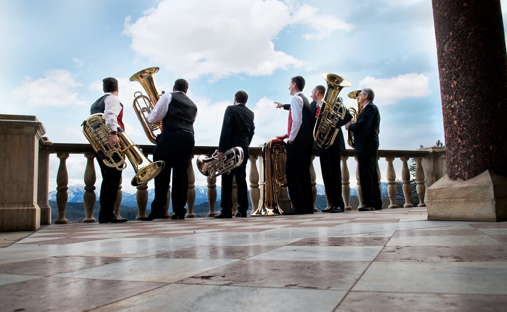 Volksmusik, Pop, Jazz, Filmmusik und Weißenblasen von die Tuben aus Kärnten