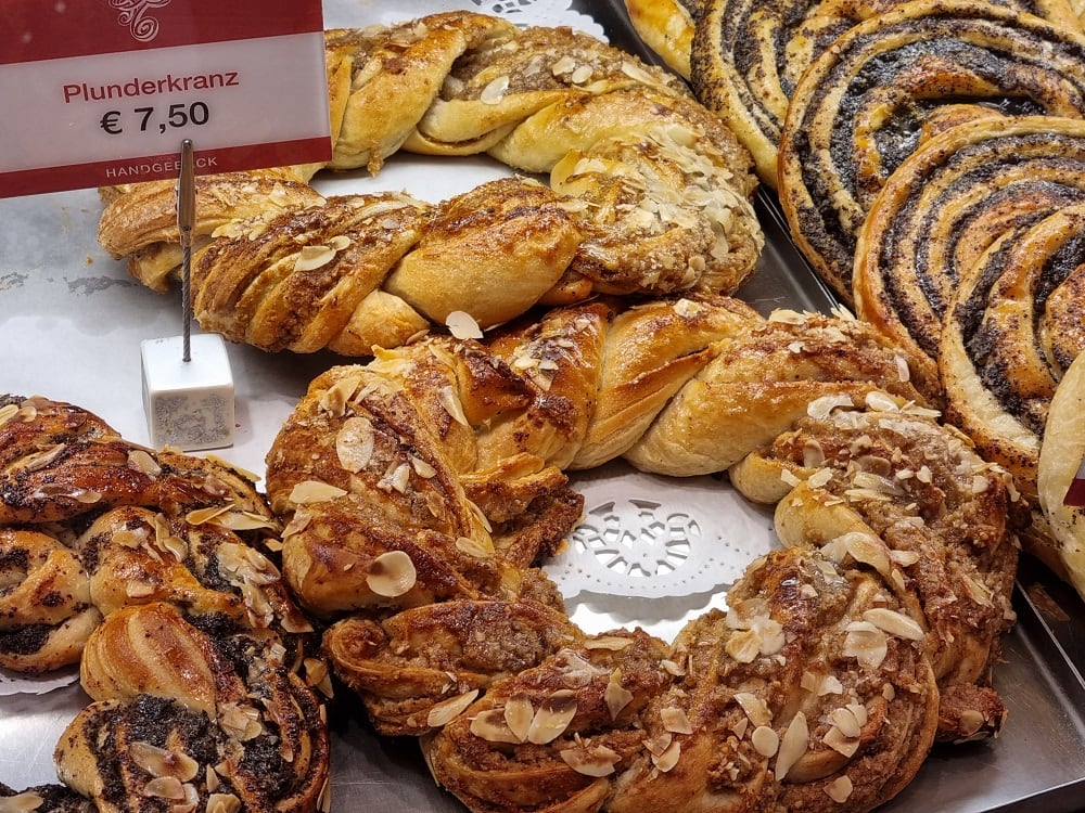 Plunderkranz mit Nuss, Mandel und Mohn von der Bäckerei Taumberger am Fleischmarkt in Klagenfurt