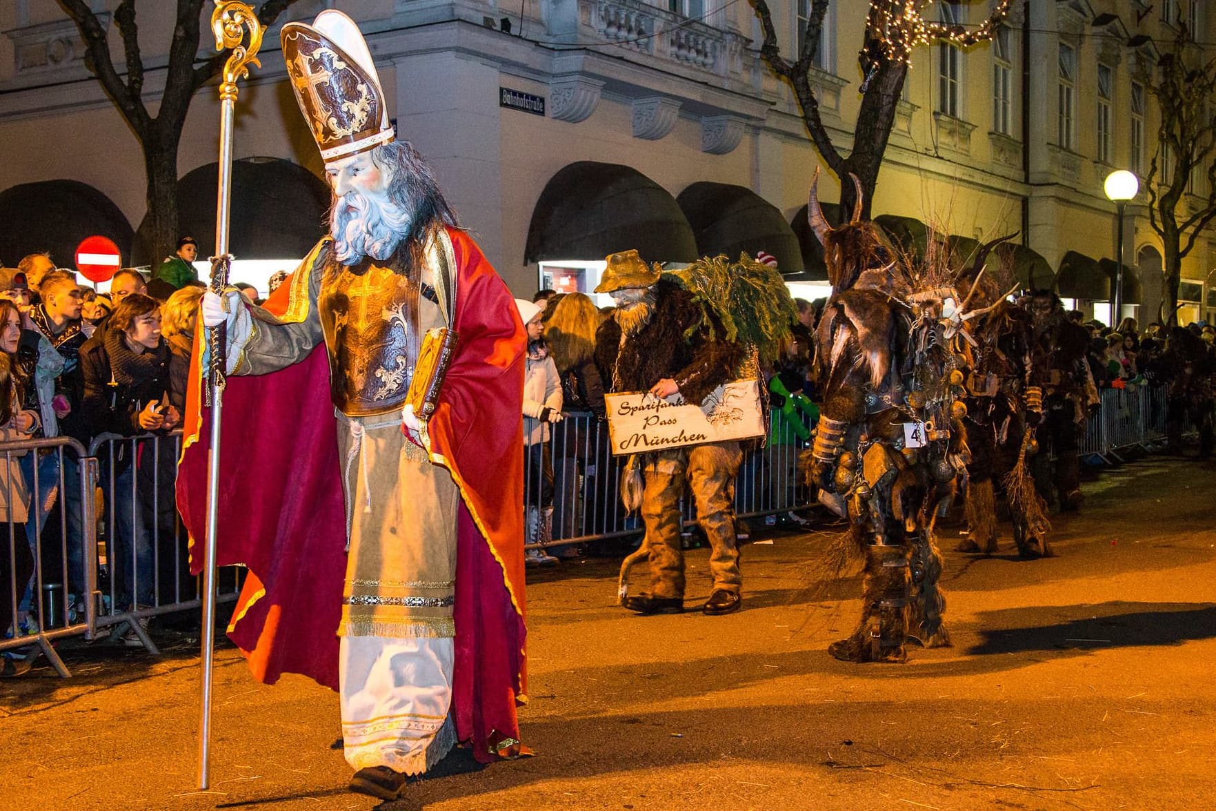 Heiliger Nikolaus, Krampus und Perchten in Klagenfurt 