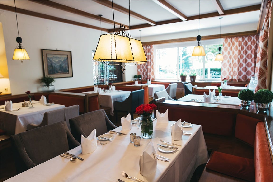 Gedeckte Tische fürs Gandl Essen im Restaurant Dermuth in Klagenfurt