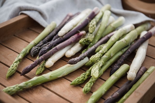 frischer grüner Spargel vom Spargelhof Sternarth