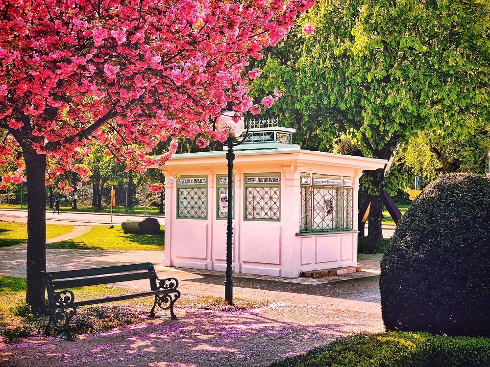 VADA bespielt den Jugendstilpavillon im Goethepark mit Theaterstücken für 10 Besucher