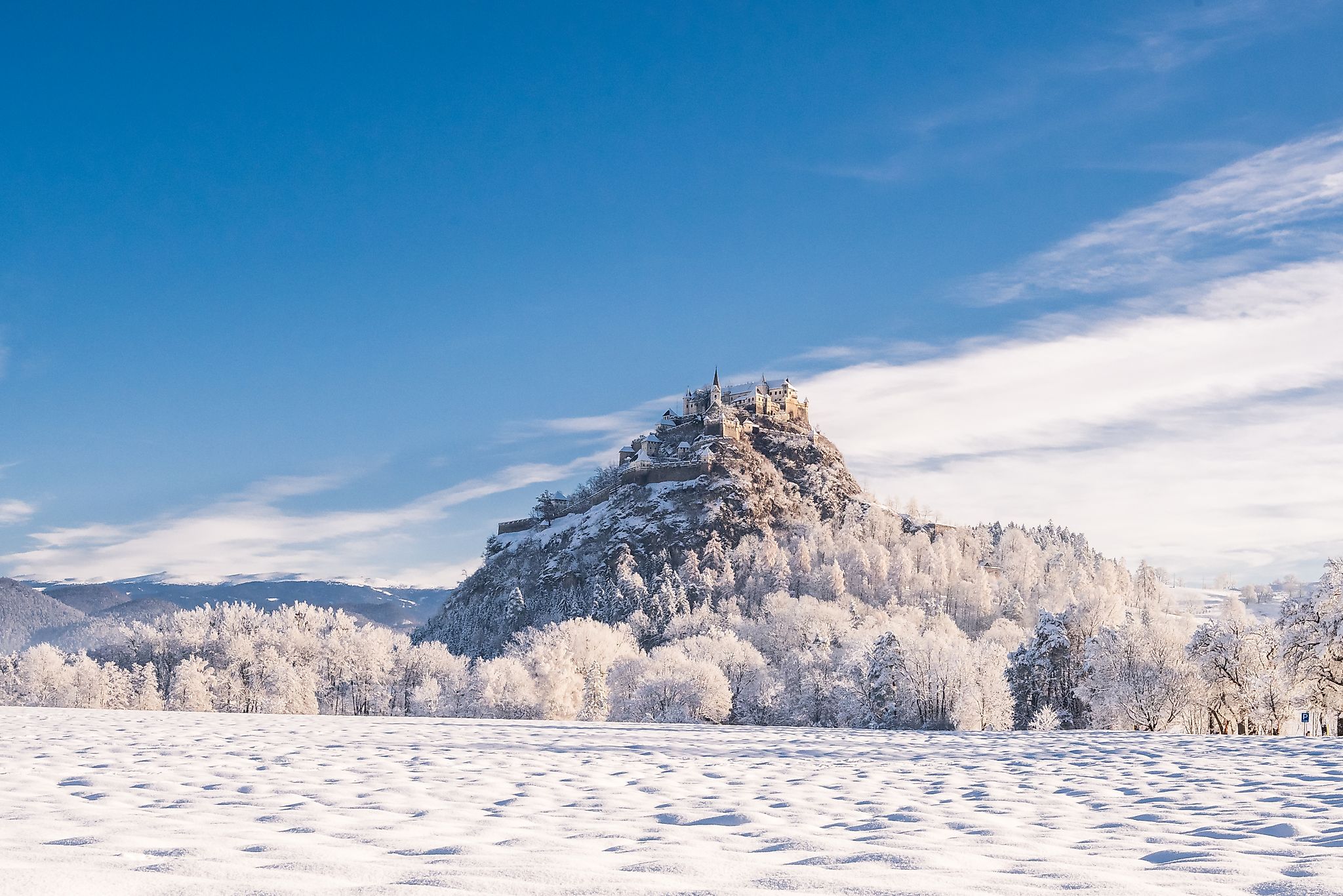 Burg Hochosterwitz in Kärnten bei Schnee 
