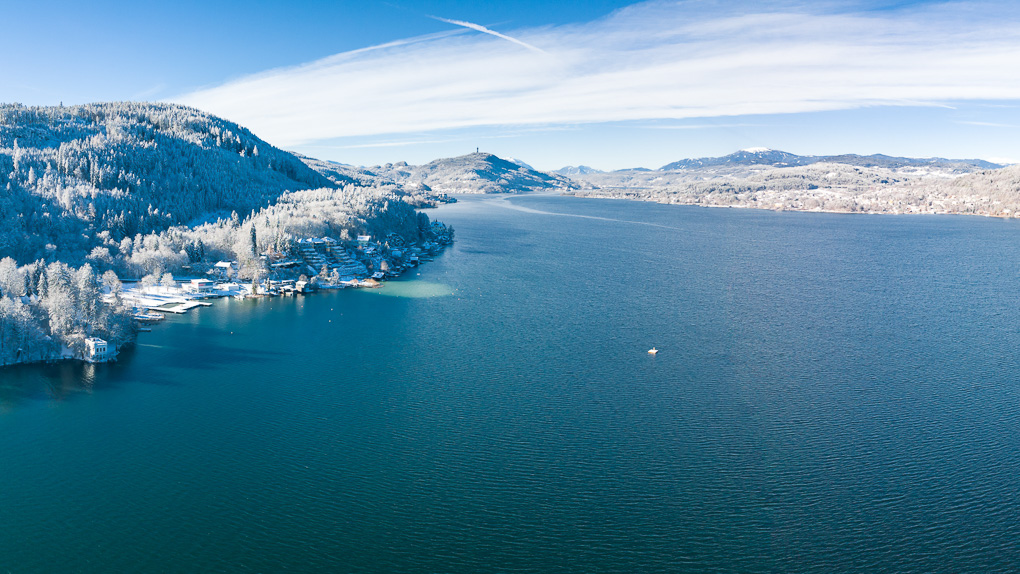 Blick über den Wörthersee im Winter 