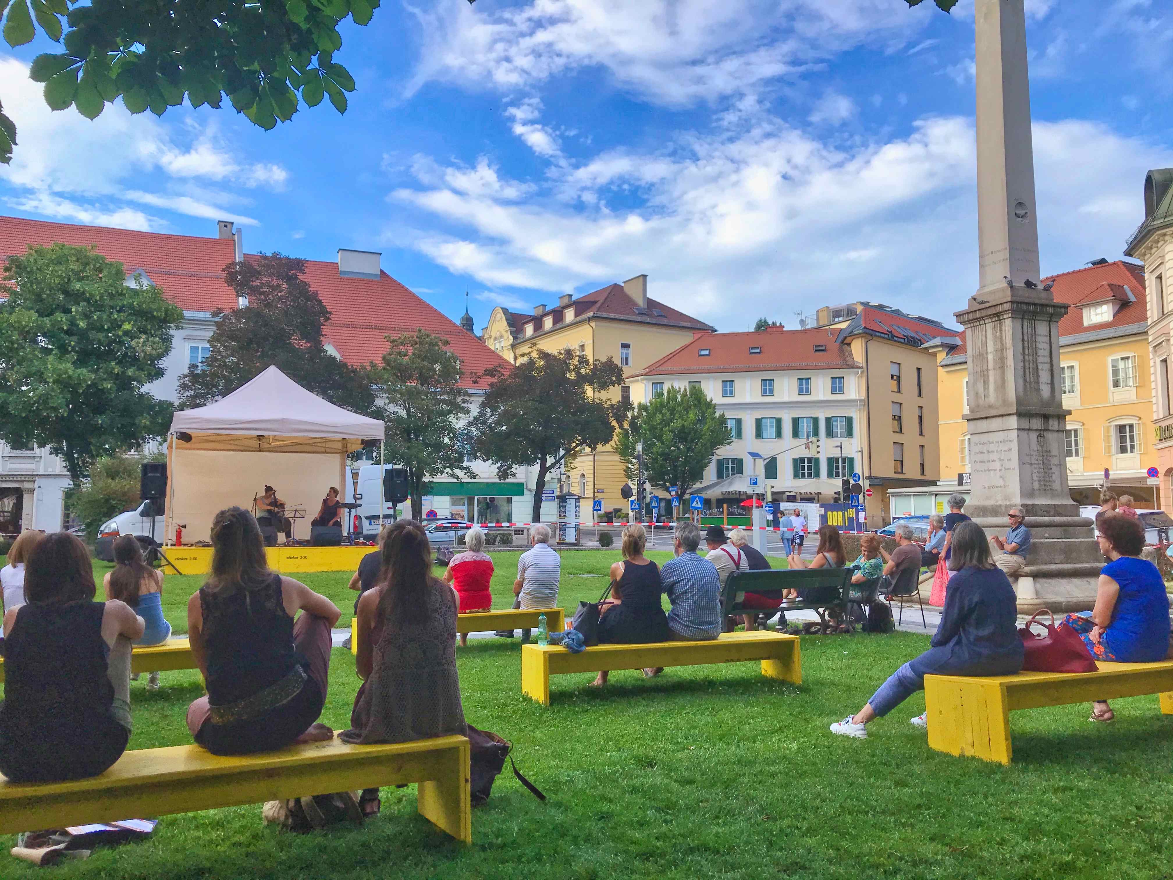 Am Kardinalplatz gibt es im Juni und Juli 2023 immer mittwochs Live-Konzerte