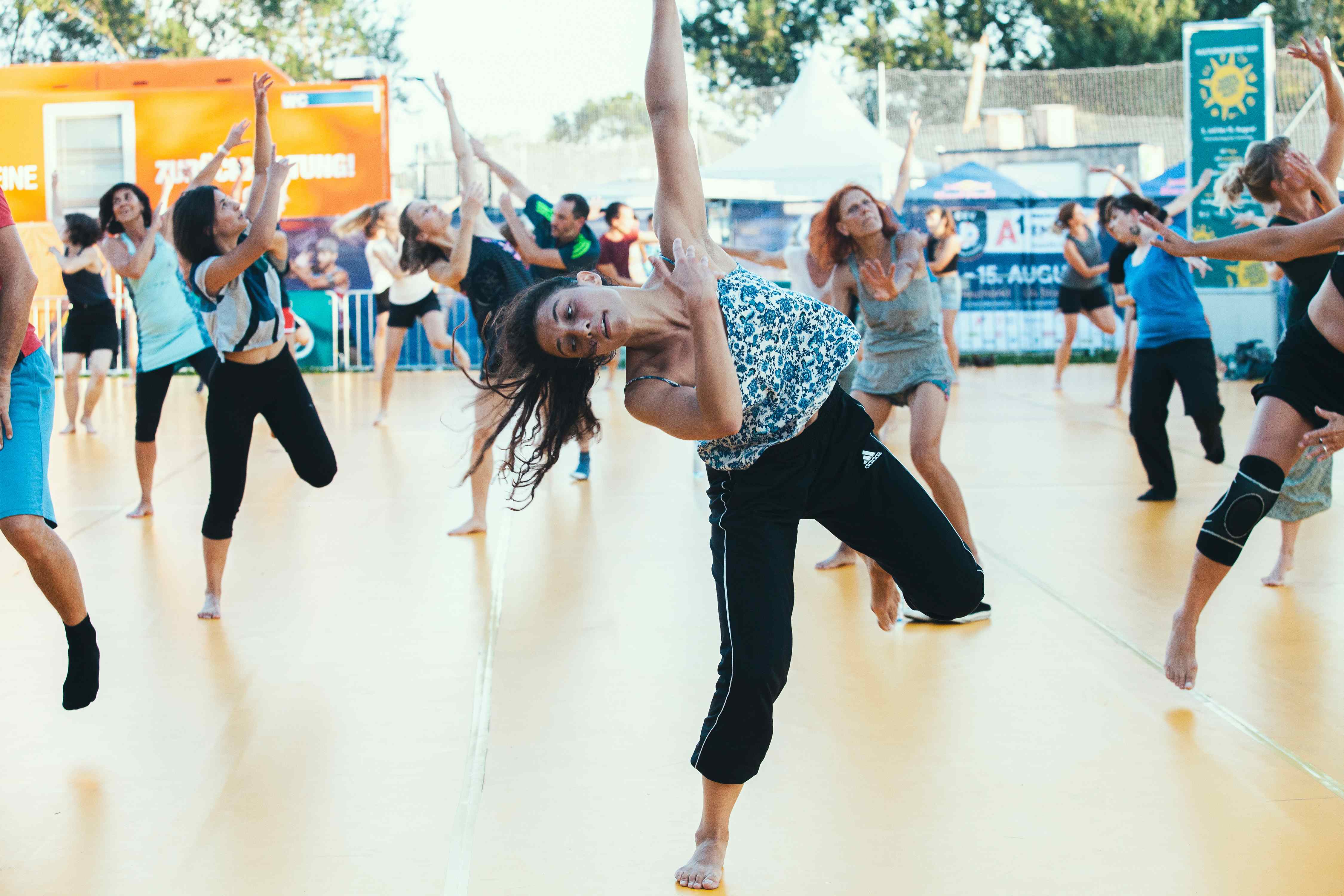 Tanz-Szenenfoto des ImPulsTanz – Vienna International Dance Festival, das 2024 erstmals in Klagenfurt gastiert